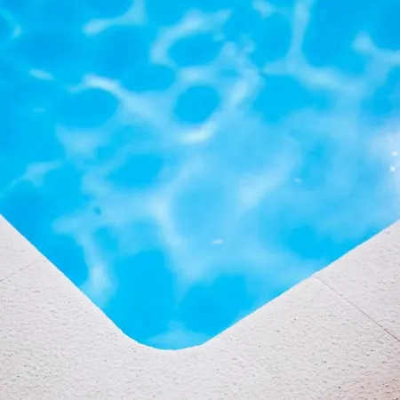1 Bed With Pool Apartment *