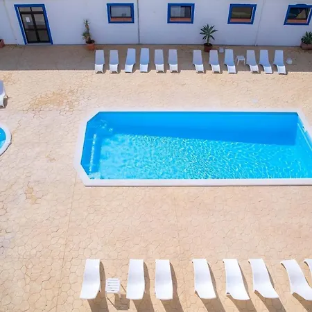 1 Bed With Pool