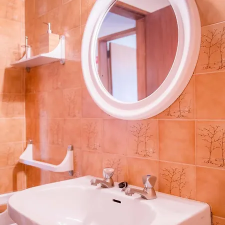 1 Bed With Pool